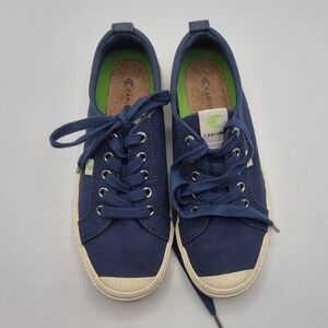 Cariuma Navy Sneakers with White Soles
